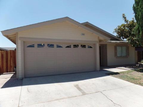 906 Sierras Ln, Firebaugh, CA 93622 photo 1