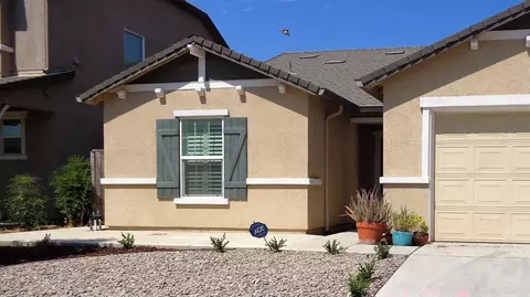 622 Hacienda St, Madera, CA 93638 photo 1