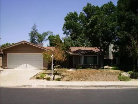 1255 Palo Alto Ave, Clovis, CA 93612 photo 1
