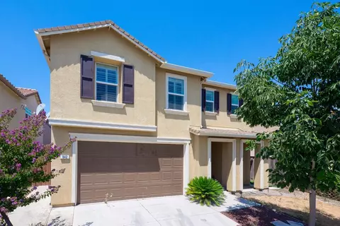 842 Kiwi St, Madera, CA 93638 photo 1