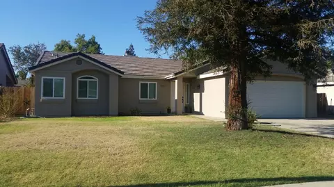 2116 Maple St, Selma, CA 93662 photo 1
