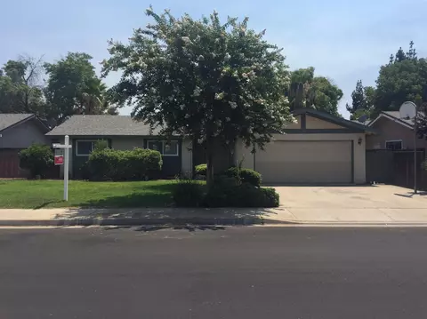 1548 Robinwood Ave, Clovis, CA 93611 photo 1