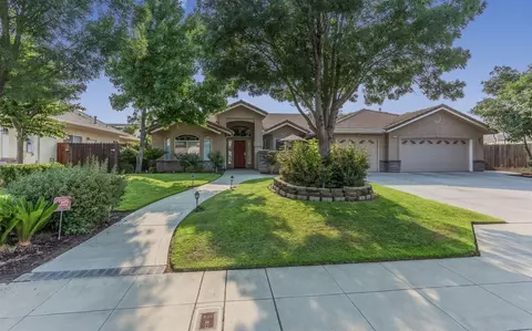 2893 Hornet Ave, Clovis, CA 93611 photo 1