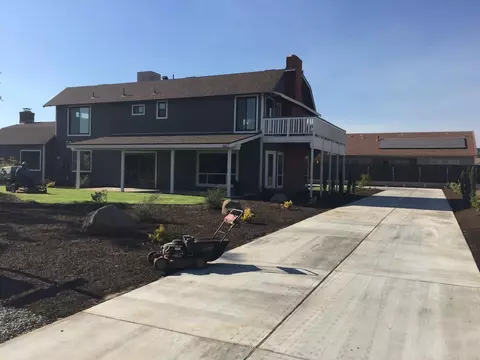 3345 Rall Ave, Clovis, CA 93619 photo 1