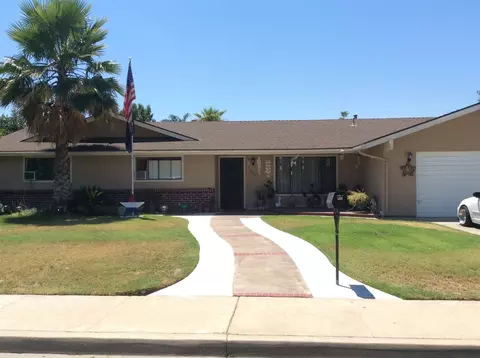 832 E Sequoia Dr, Dinuba, CA 93618 photo 1