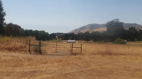 32164 Indian Guide Rd, Squaw Valley, CA 93675 photo 1