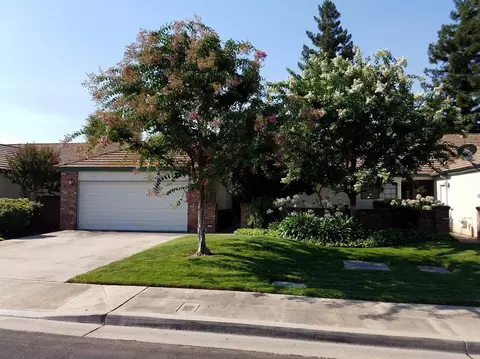 646 W Stuart Ave, Clovis, CA 93612 photo 1