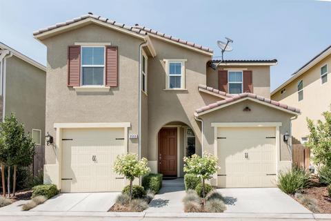 3555 Luminary Way, Clovis, CA 93619 photo 1
