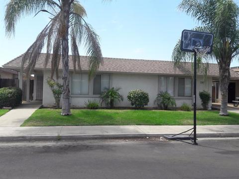 518 W Alamos Ave, Clovis, CA 93612 photo 1