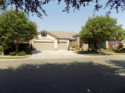 1554 N Cherry Ln, Clovis, CA 93619 photo 1