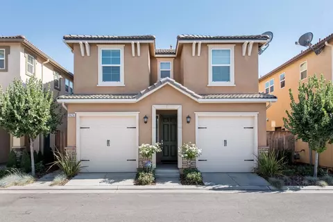 3626 Etchings Way, Clovis, CA 93619 photo 1