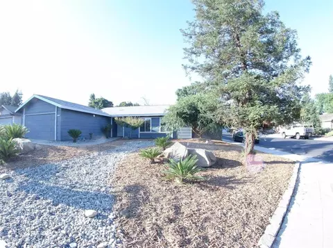 1114 Burlingame Ave, Clovis, CA 93612 photo 1