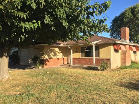 1936 W 5th St, Madera, CA 93637 photo 1