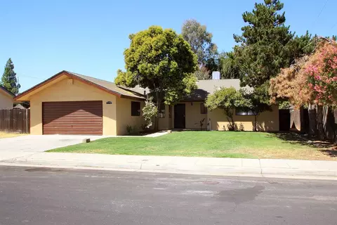 974 Music Ave, Clovis, CA 93612 photo 1