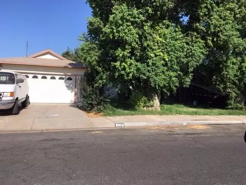2912 Fine Ave, Clovis, CA 93612 photo 1
