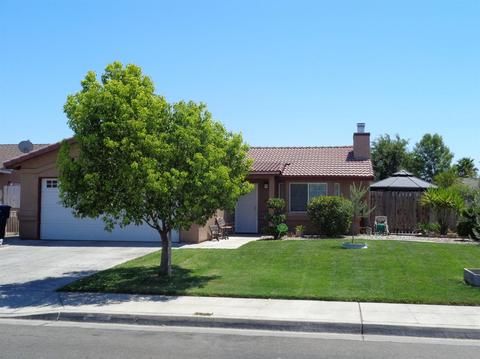 1226 Kathryn Ave, Madera, CA 93638 photo 1