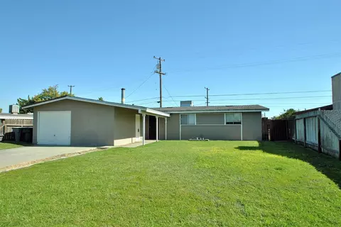 2525 Crescent Ave, Clovis, CA 93612 photo 1