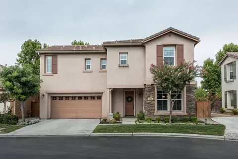 1874 N Larose Ln, Clovis, CA 93619 photo 1