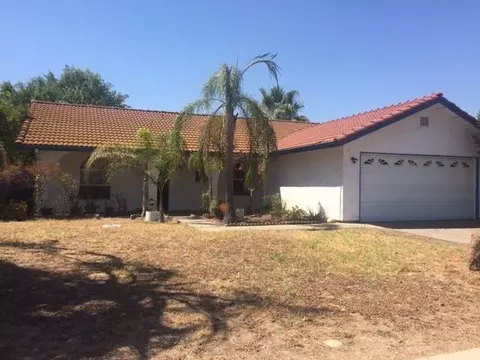 711 Edgar Ave, Sanger, CA 93657 photo 1