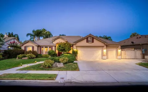 1275 N Terry Ave, Clovis, CA 93619 photo 1