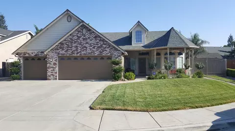 137 W Trenton Ave, Clovis, CA 93619 photo 1
