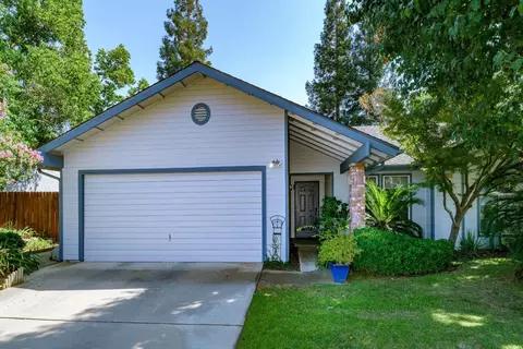 2372 Menlo Ave, Clovis, CA 93611 photo 1