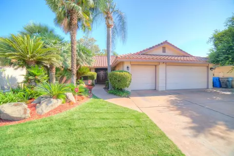 2532 Meadowrest Way, Madera, CA 93637 photo 1