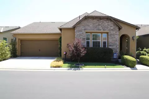 3740 Heritage Ln, Clovis, CA 93619 photo 1
