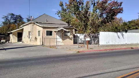 609 Clinton St, Madera, CA 93638 photo 1