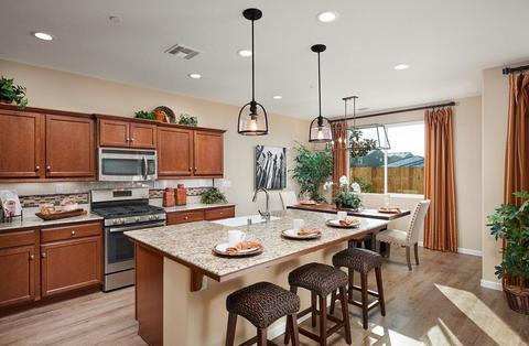 3830 Saginaw Ave, Clovis, CA 93619 photo 1