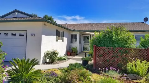 190 W Ashcroft Ave, Clovis, CA 93612 photo 1