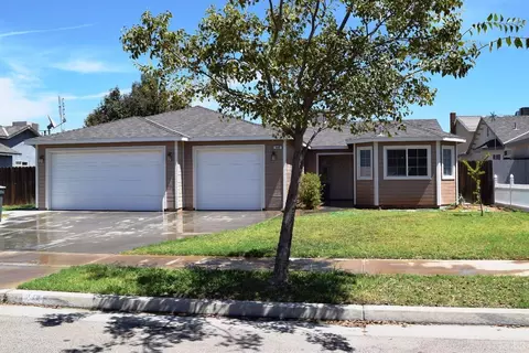 440 Westgate Pl, Lemoore, CA 93245 photo 1