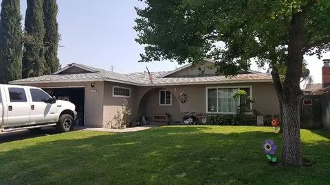 754 W Beverly Dr, Clovis, CA 93612 photo 1