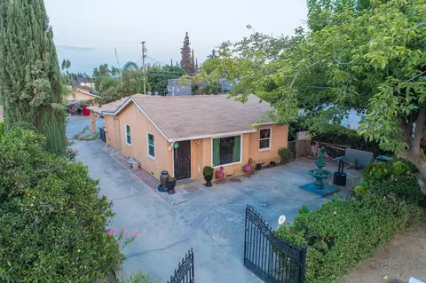 1222 K St, Sanger, CA 93657 photo 1