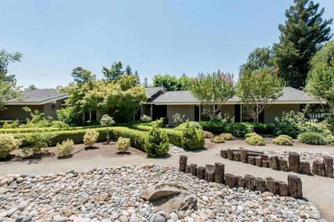 2514 Ashcroft Ave, Clovis, CA 93611 photo 1
