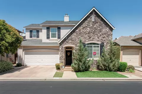 771 W Barcelona Ln, Clovis, CA 93619 photo 1