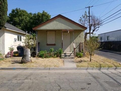 114 Clinton St, Madera, CA 93638 photo 1