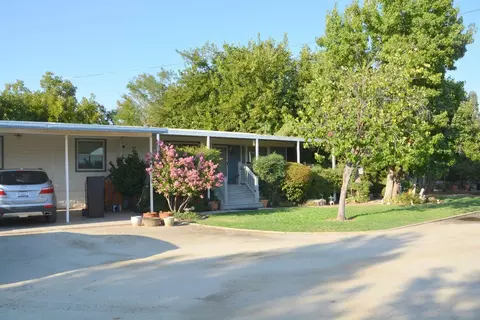 9024 E Shaw Ave, Clovis, CA 93619 photo 1