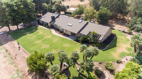 8253 E Herndon Ave, Clovis, CA 93619 photo 1