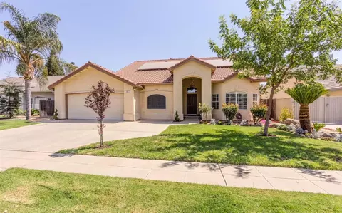 801 Pistachio Ave, Clovis, CA 93611 photo 1