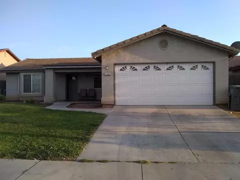 1752 Pierce Ln, Madera, CA 93638 photo 1