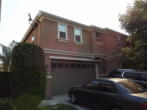 907 Papaya St, Madera, CA 93638 photo 1