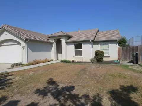 612 S Susan Ave, Kerman, CA 93630 photo 1