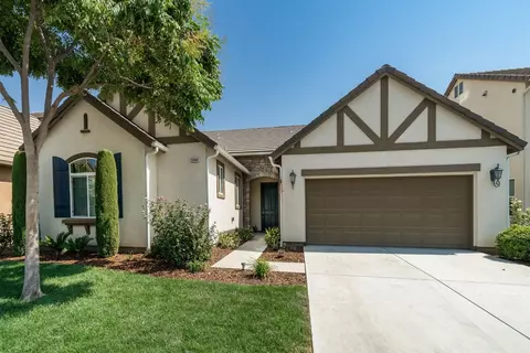 3864 Richmond Ave, Clovis, CA 93619 photo 1