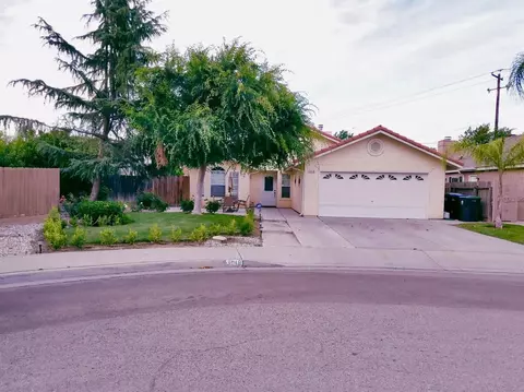 3018 D St, Selma, CA 93662 photo 1
