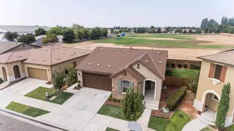 3018 Kaweah Ave, Clovis, CA 93619 photo 1
