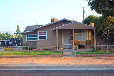 1556 Escalon Ave, Clovis, CA 93611 photo 1