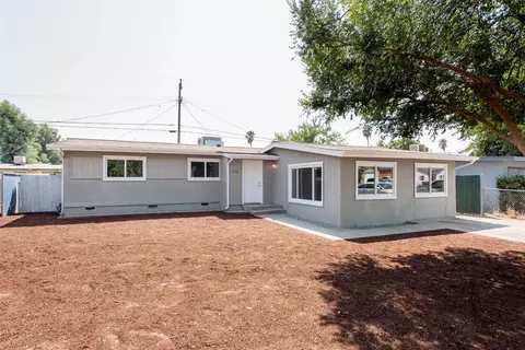 216 Mitchell Ave, Clovis, CA 93612 photo 1