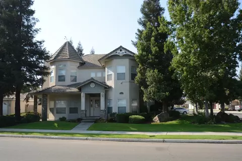 3674 Riverview Dr, Madera, CA 93637 photo 1