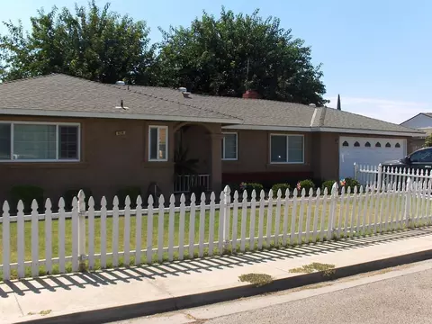 428 Washington Dr, Chowchilla, CA 93610 photo 1